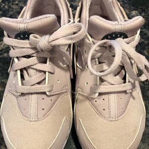 Girl sneakers size 13c